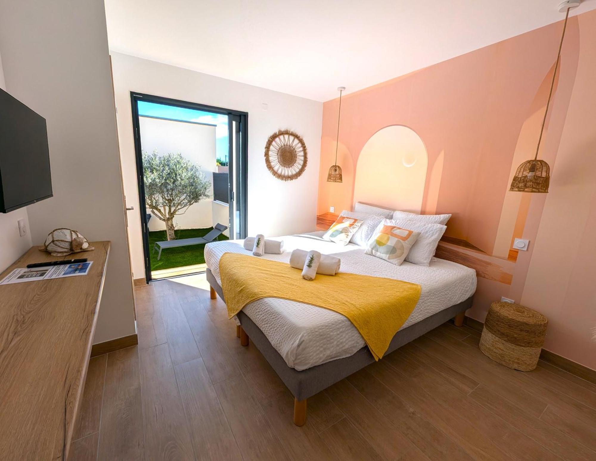Daya Lodge. L'Isle-sur-la-Sorgue Kültér fotó