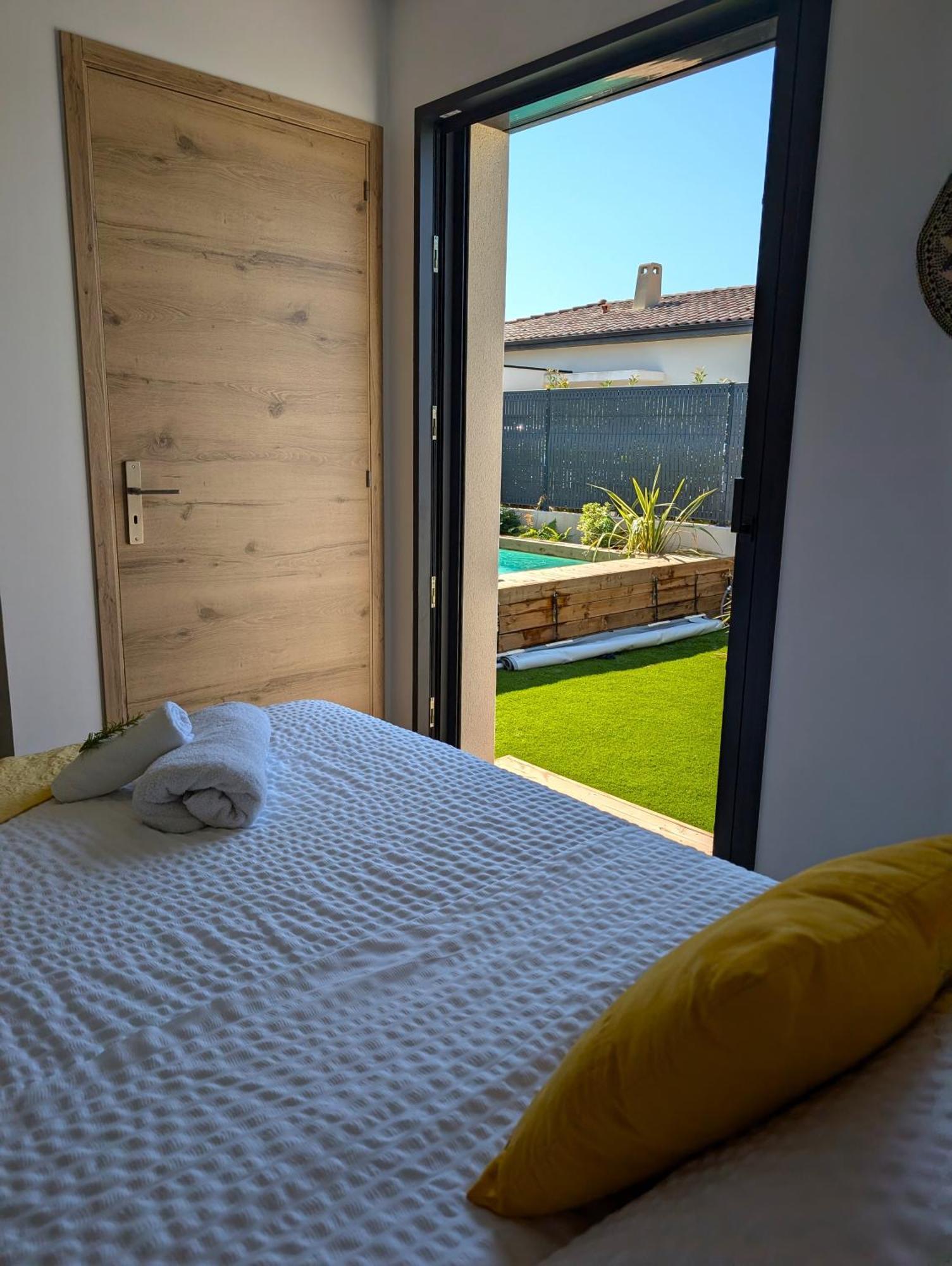 Daya Lodge. L'Isle-sur-la-Sorgue Kültér fotó