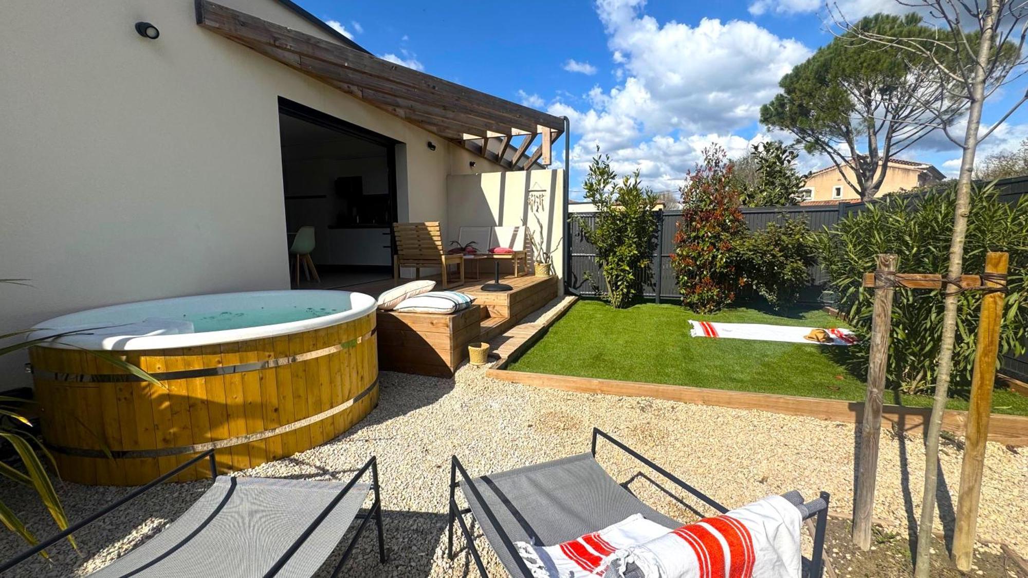 Daya Lodge. L'Isle-sur-la-Sorgue Kültér fotó